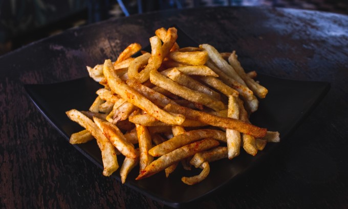 Frites dans une assiette © Louis Hansel